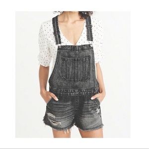 🆕 A&F rustic grey denim shortalls